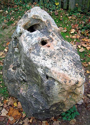The Blowing Stone, Kingston Lisle, Berkshire (Oxfordshire) - © Nash Ford Publishing
